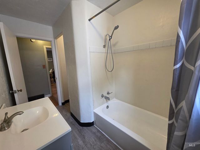 161 8th Ave E, Twin Falls, ID 83301