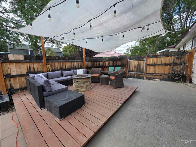 161 8th Ave E, Twin Falls, ID 83301