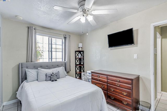 942 Purdue St, San Leandro, CA 94579