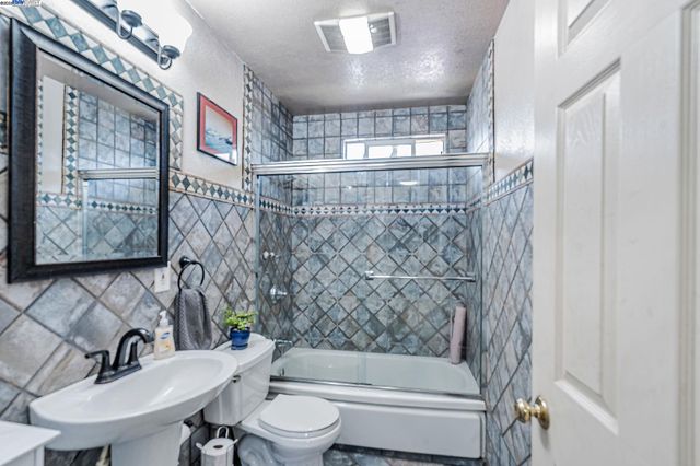 942 Purdue St, San Leandro, CA 94579