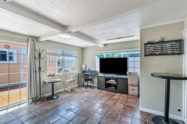 942 Purdue St, San Leandro, CA 94579