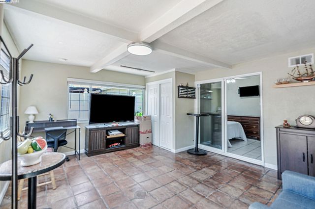 942 Purdue St, San Leandro, CA 94579