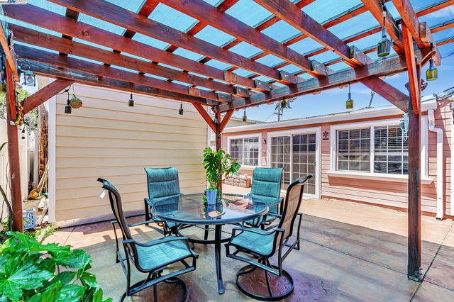 942 Purdue St, San Leandro, CA 94579