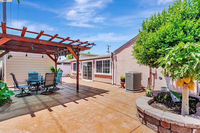 942 Purdue St, San Leandro, CA 94579