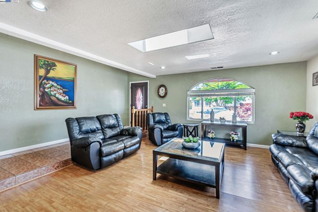 942 Purdue St, San Leandro, CA 94579