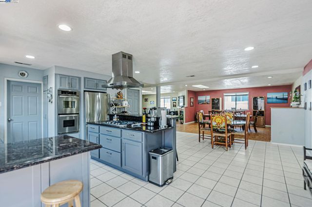 942 Purdue St, San Leandro, CA 94579