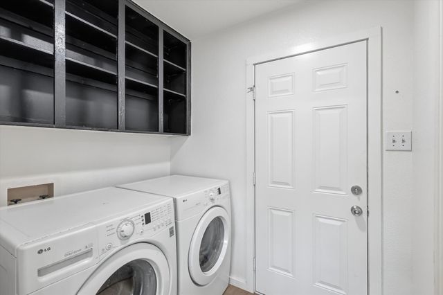 1404 Storm Court E, Bedford, TX 76022