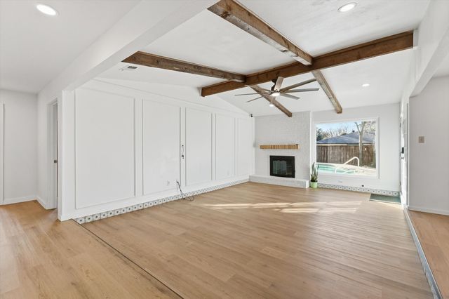 1404 Storm Court E, Bedford, TX 76022