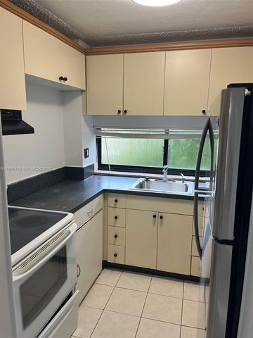 17021 N Bay Rd 508, Sunny Isles Beach, FL 33160