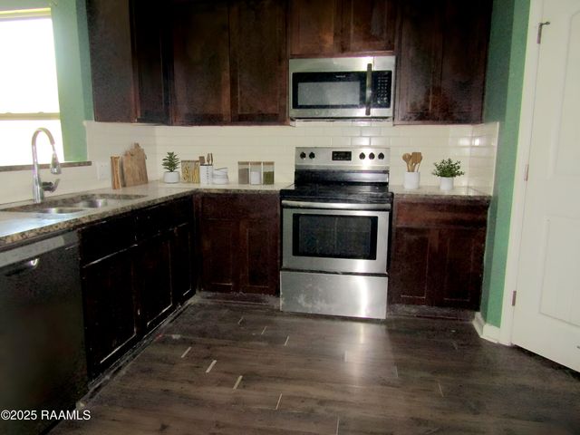 209 Marshfield Drive, Lafayette, LA 70507