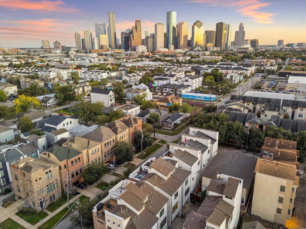 1717 Silver Street, Houston, TX 77007