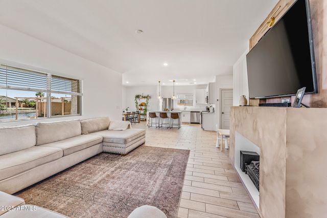 40445 W BRAVO Drive, Maricopa, AZ 85138