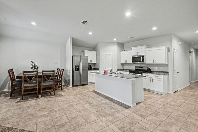 513 Bronze Circle W, Springtown, TX 76082