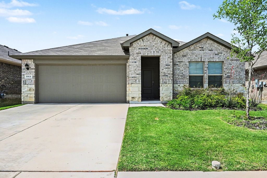 513 Bronze Circle W, Springtown, TX 76082