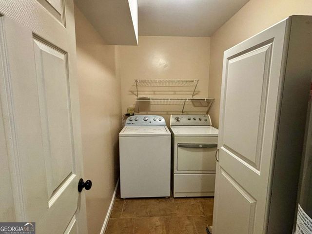 125 Lantern Ridge Court, Alpharetta, GA 30009