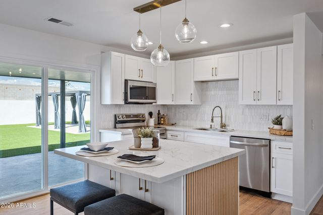 7820 E LOMA LAND Drive, Scottsdale, AZ 85257