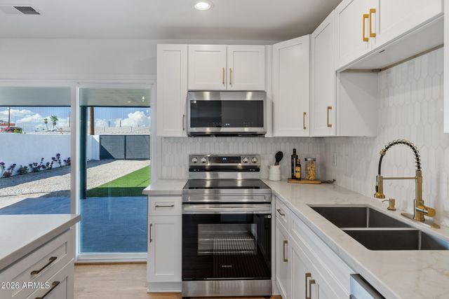 7820 E LOMA LAND Drive, Scottsdale, AZ 85257