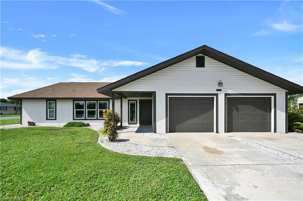 1482 N Larkwood SQ, FORT MYERS, FL 33919 — exterior