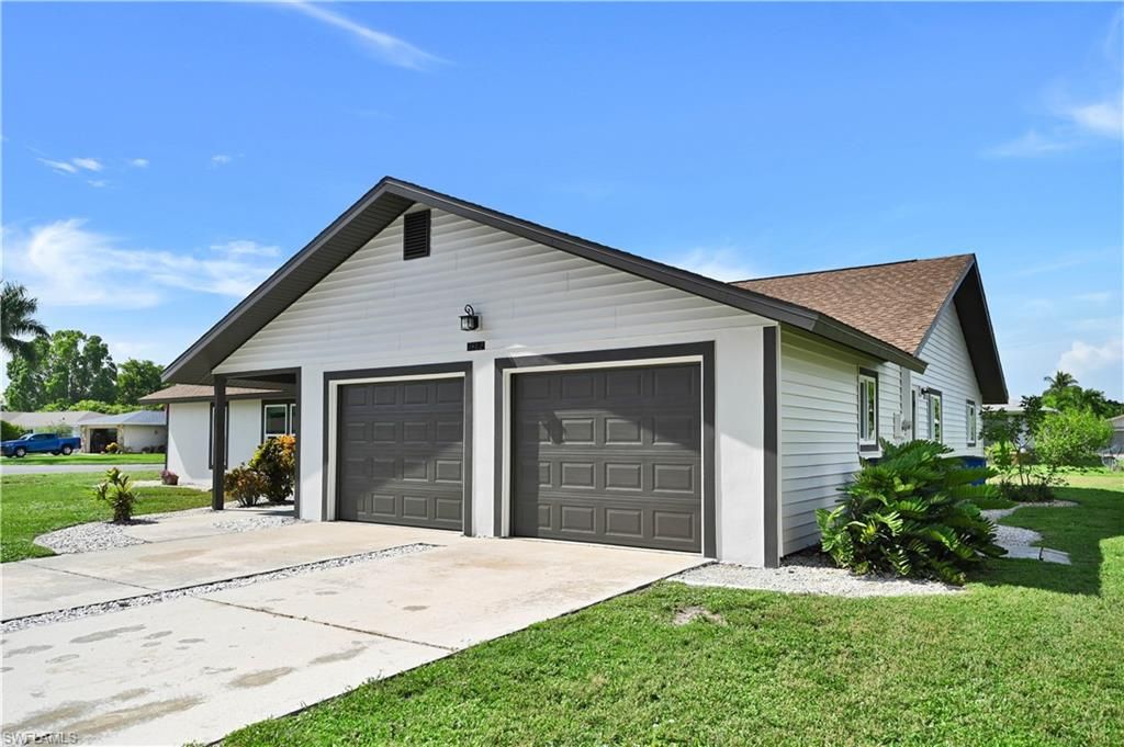 1482 N Larkwood SQ, FORT MYERS, FL 33919 — photo 2