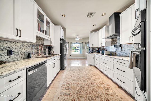 258 W YEARLING Road, Phoenix, AZ 85085