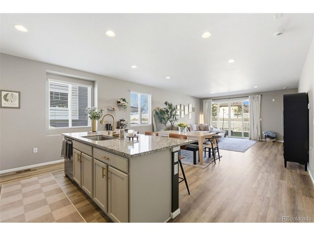 8831 E 105th Ln, Commerce City, CO 80640