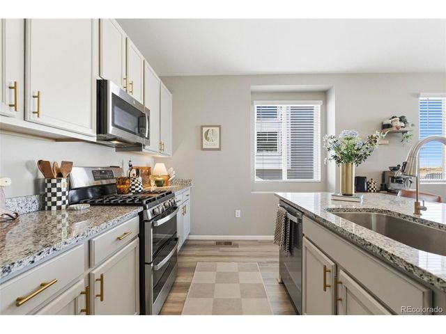 8831 E 105th Ln, Commerce City, CO 80640