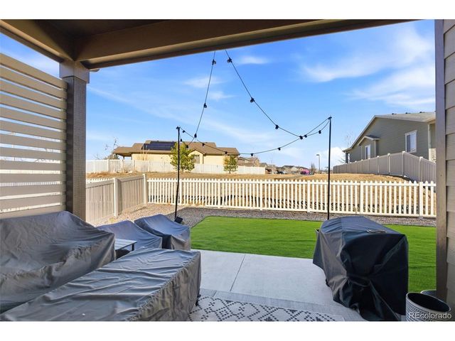 8831 E 105th Ln, Commerce City, CO 80640