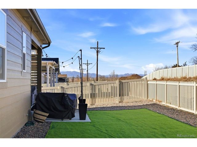 8831 E 105th Ln, Commerce City, CO 80640