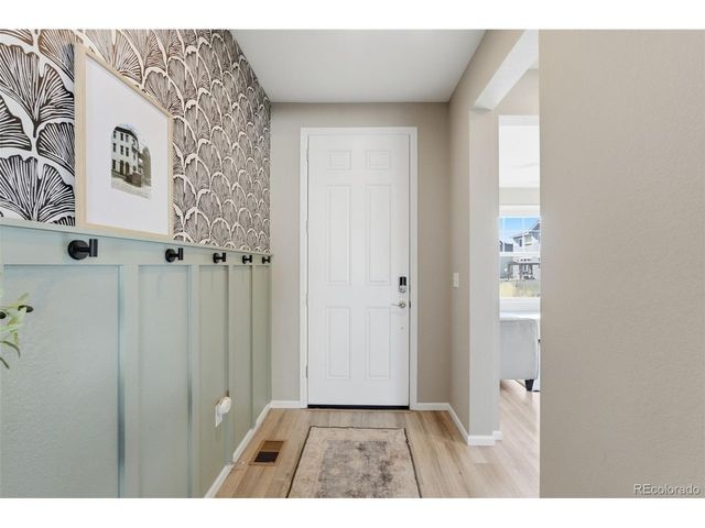 8831 E 105th Ln, Commerce City, CO 80640