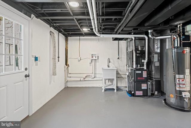 908 SCOTTS HILL DR, Baltimore, MD 21208