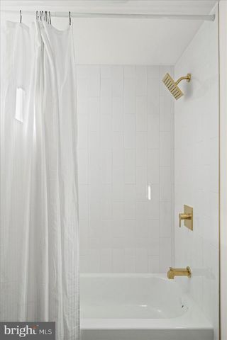 908 SCOTTS HILL DR, Baltimore, MD 21208