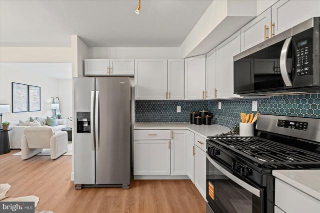 908 SCOTTS HILL DR, Baltimore, MD 21208