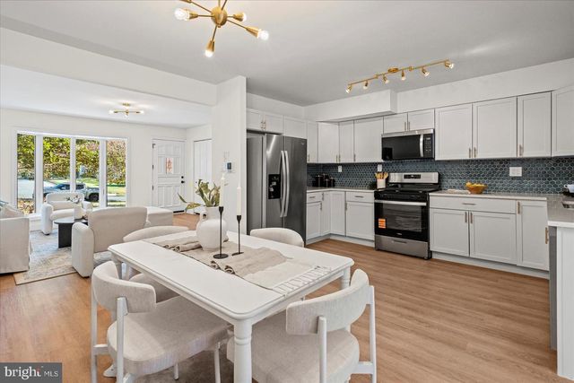 908 SCOTTS HILL DR, Baltimore, MD 21208