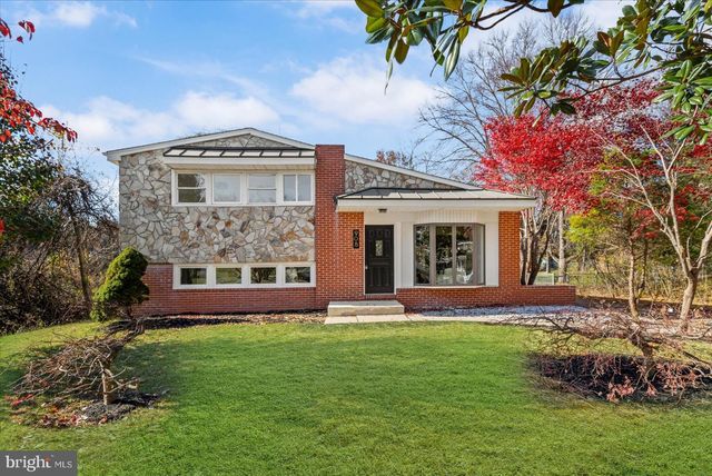 908 SCOTTS HILL DR, Baltimore, MD 21208