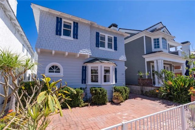 216 Amethyst, Newport Beach, CA 92662