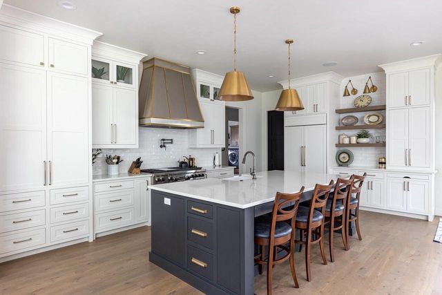 2411 LOXLEY COURT, Suamico, WI 54173