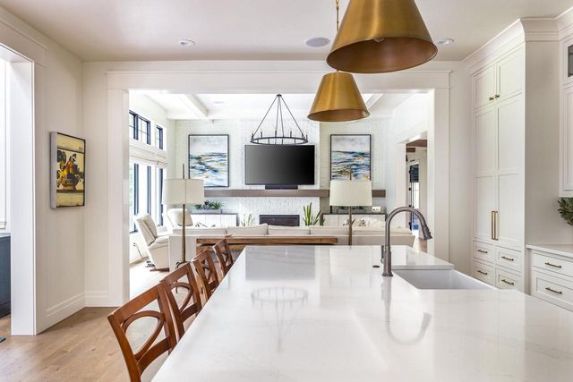 2411 LOXLEY COURT, Suamico, WI 54173