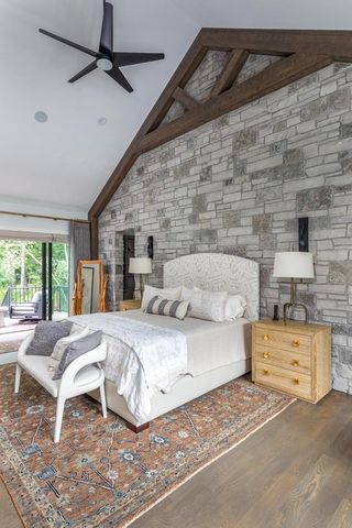 2411 LOXLEY COURT, Suamico, WI 54173