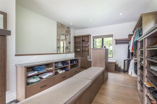 2411 LOXLEY COURT, Suamico, WI 54173