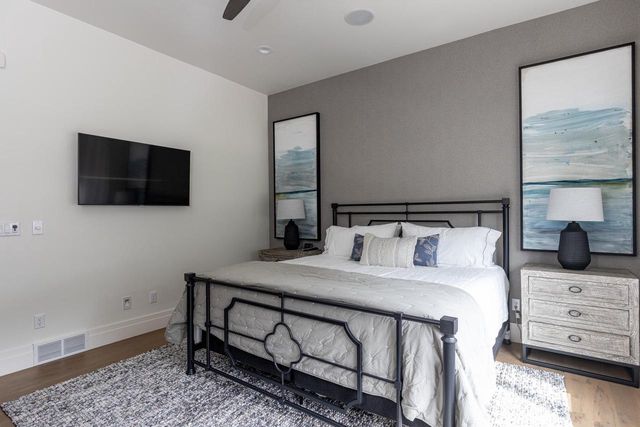 2411 LOXLEY COURT, Suamico, WI 54173