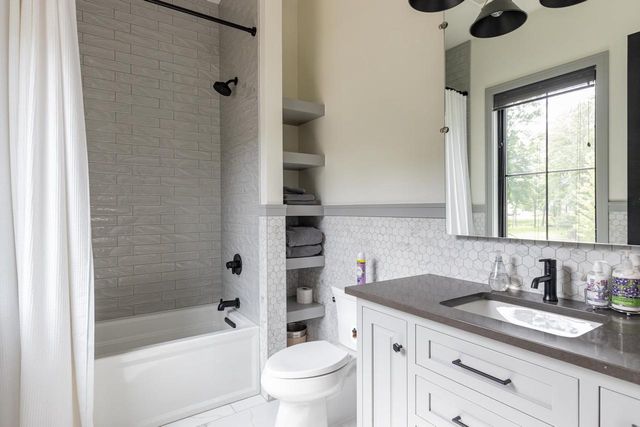 2411 LOXLEY COURT, Suamico, WI 54173