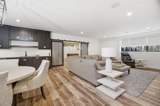 2411 LOXLEY COURT, Suamico, WI 54173