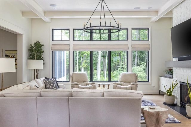 2411 LOXLEY COURT, Suamico, WI 54173