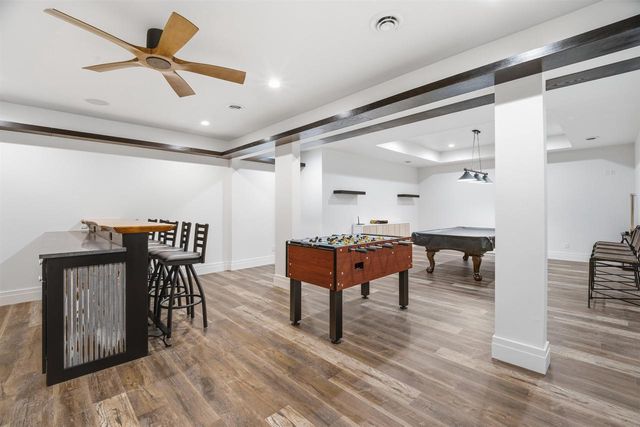 2411 LOXLEY COURT, Suamico, WI 54173