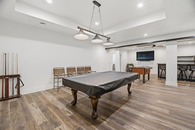 2411 LOXLEY COURT, Suamico, WI 54173