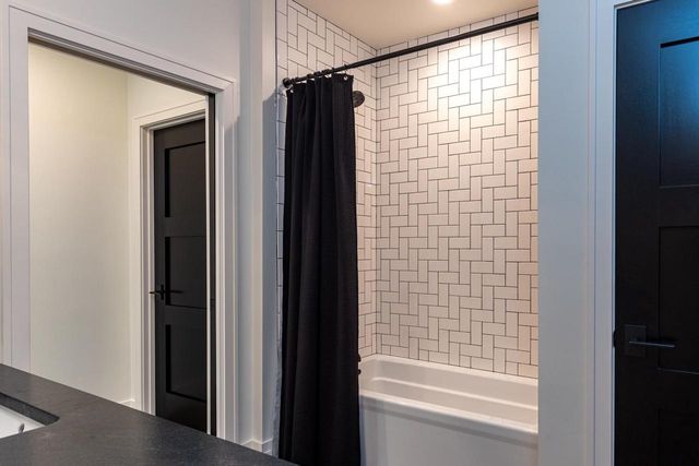 2411 LOXLEY COURT, Suamico, WI 54173