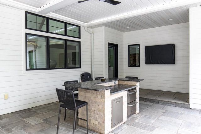 2411 LOXLEY COURT, Suamico, WI 54173