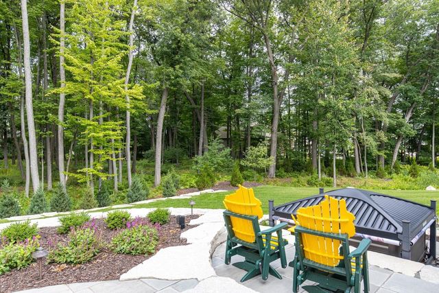 2411 LOXLEY COURT, Suamico, WI 54173