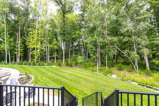 2411 LOXLEY COURT, Suamico, WI 54173