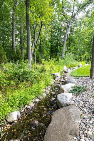 2411 LOXLEY COURT, Suamico, WI 54173